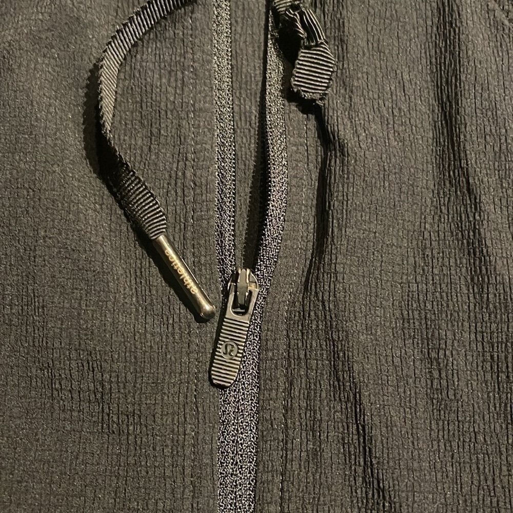 Lululemon In Deth - Picture 4 of 10